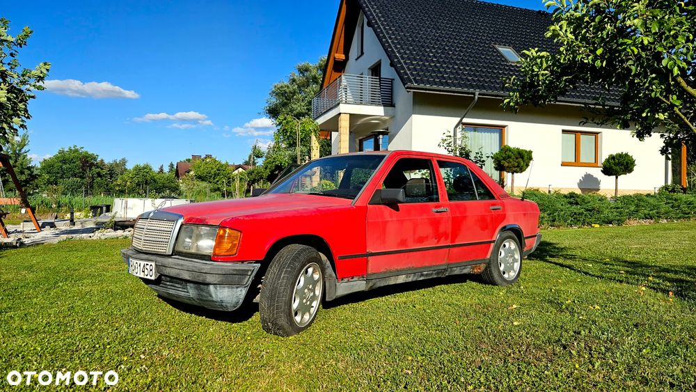 Mercedes-Benz W201 (190) - 2