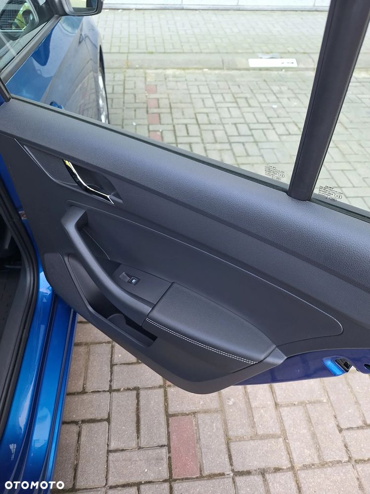 Skoda RAPID 1.2 TSI Ambition - 16