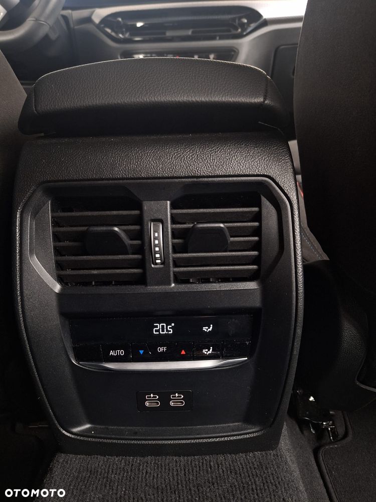 BMW Seria 3 330i xDrive M Sport sport - 9