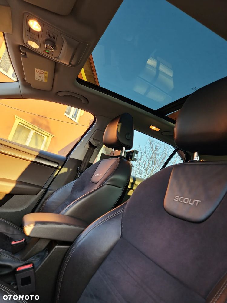 Skoda Octavia Scout 2.0 TDI 4x4 DSG - 20