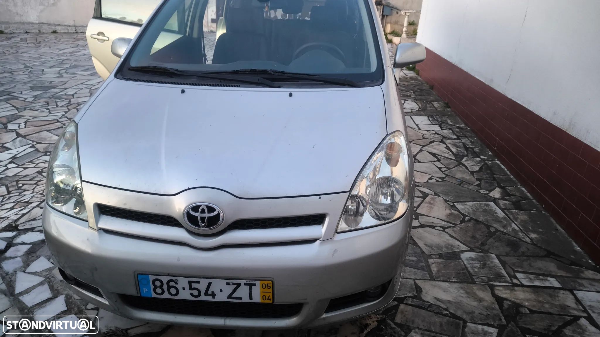Toyota Corolla Verso 2.0 D-4D - 1