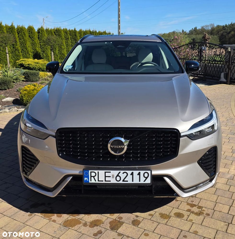 Volvo XC 60 B5 B AWD Ultimate Black Edition - 3