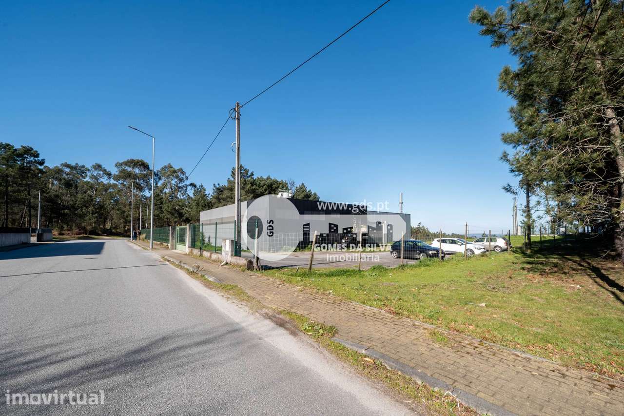 Pavilhão Industrial com lote de 5.850m2 em Espinho - Grande imagem: 2/15
