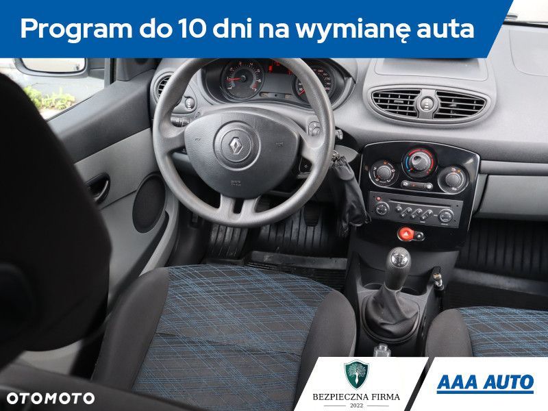 Renault Clio - 8