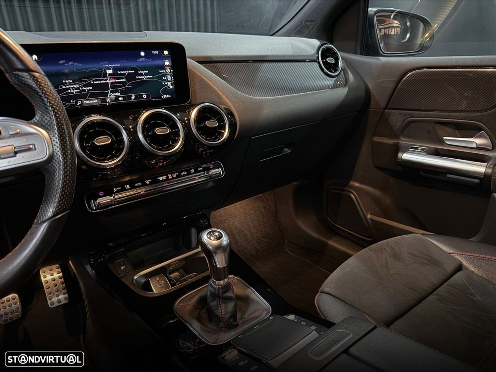 Mercedes-Benz B 180 d AMG Line - 16