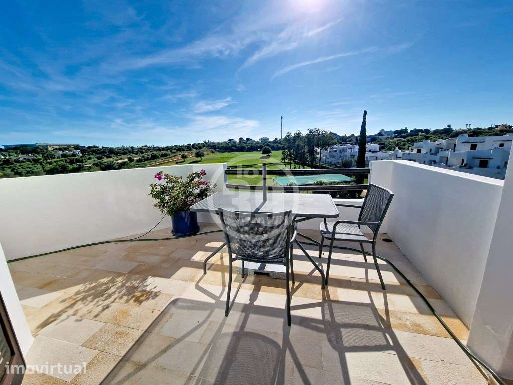 Penthouse T2 com Enorme Terraço Privado e Vista Aberta sobre o Golfe - Grande imagem: 5/34