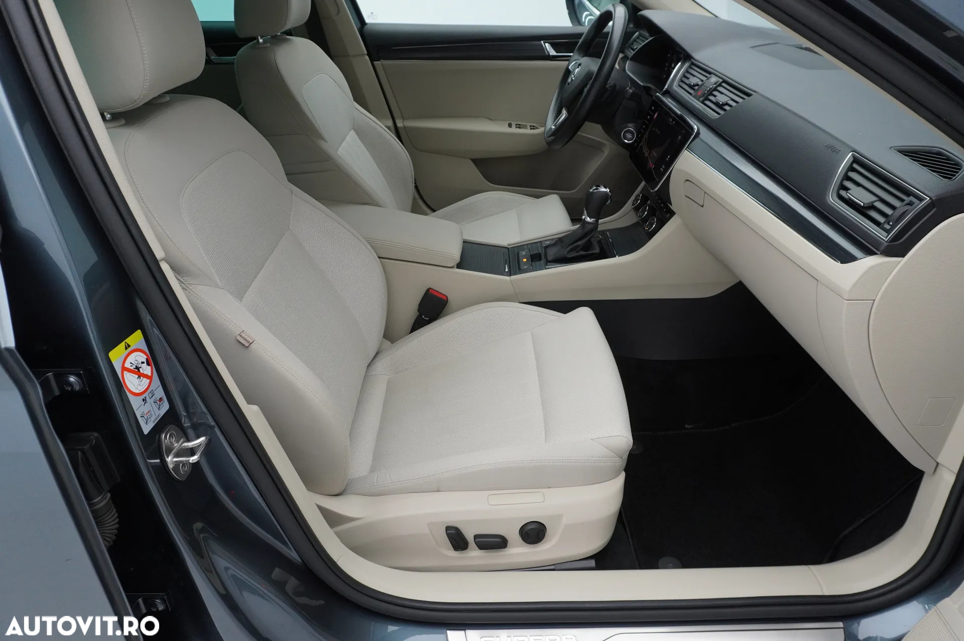 Skoda Superb 2.0 TDI 4X4 DSG Style - 13