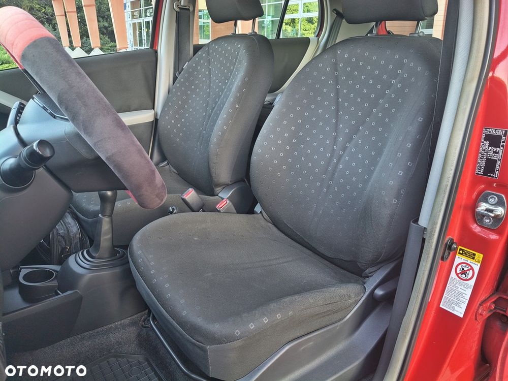Toyota Yaris 1.0 VVT-i Team - 24