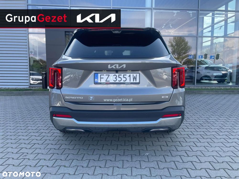 Kia Sorento - 4