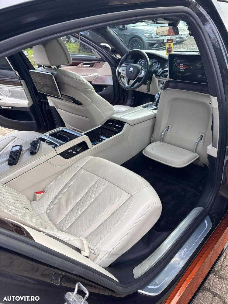 BMW Seria 7 730Ld xDrive - 14