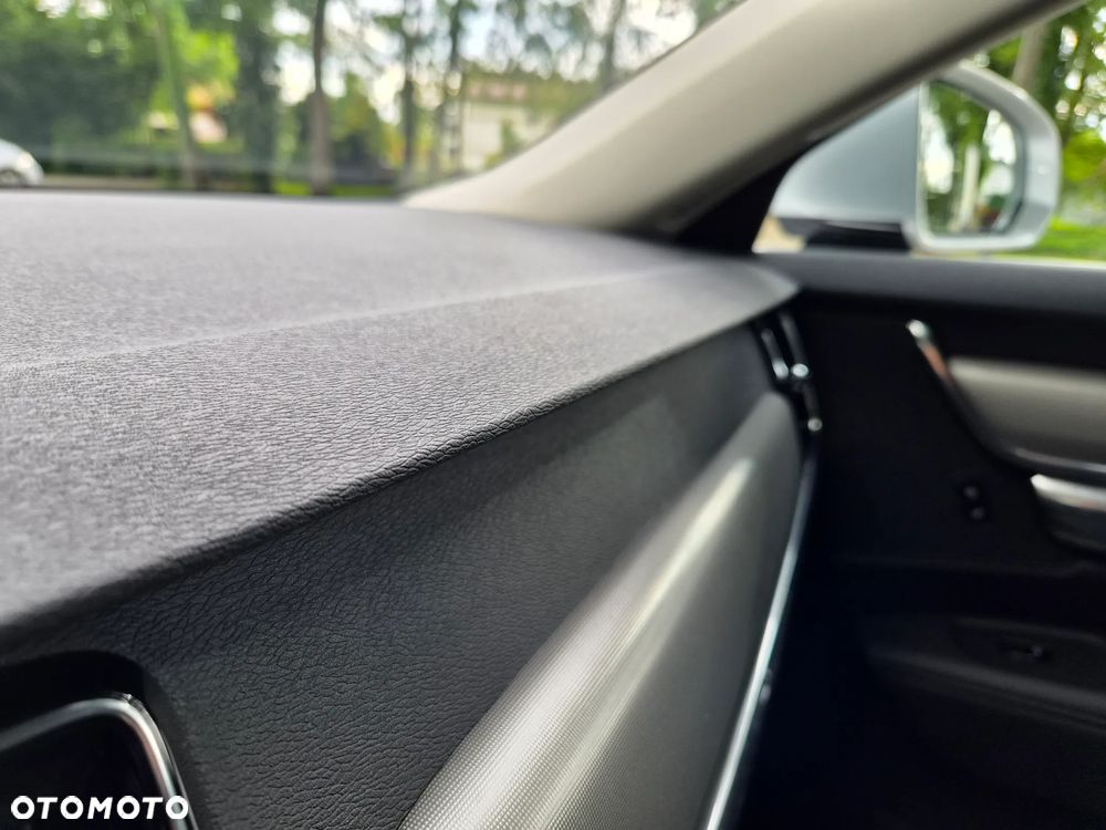 Volvo V90 B4 D AWD Momentum Pro - 17