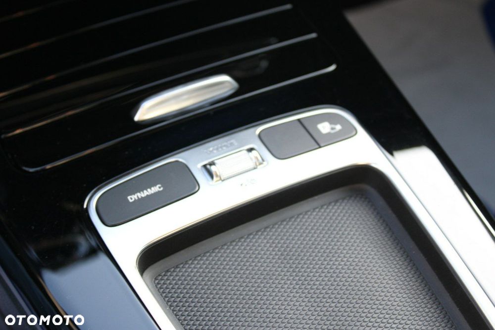 Mercedes-Benz CLA - 26