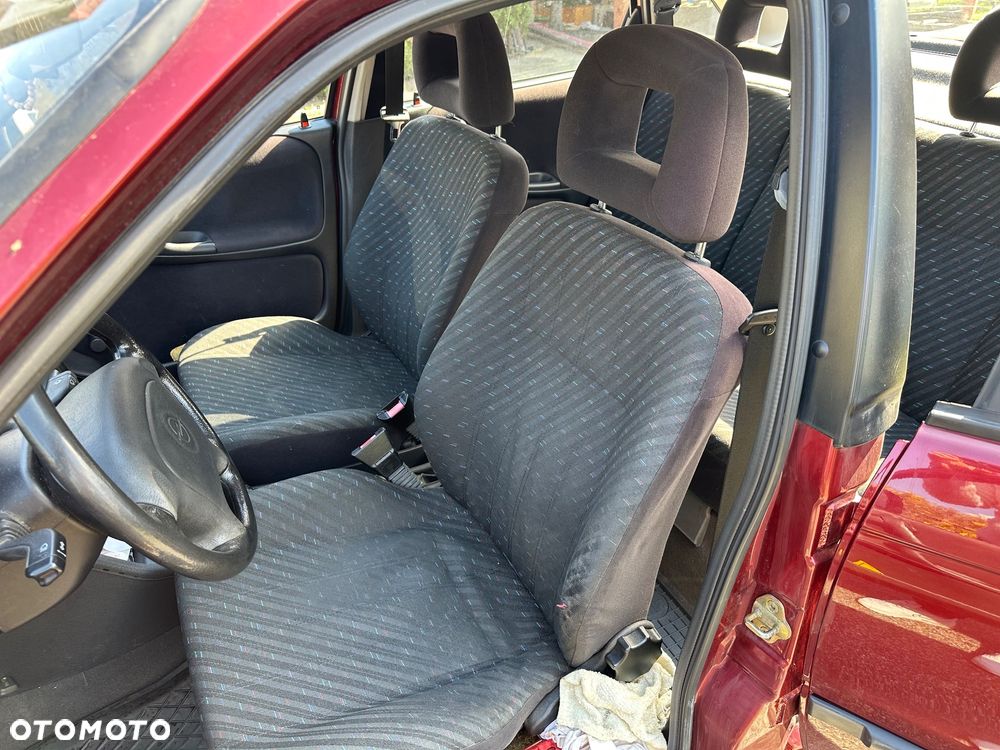 Opel Astra II 1.6 GL / Start - 13
