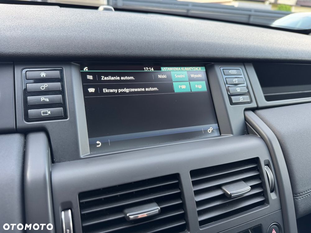Land Rover Discovery Sport TD4 HSE Luxury - 33