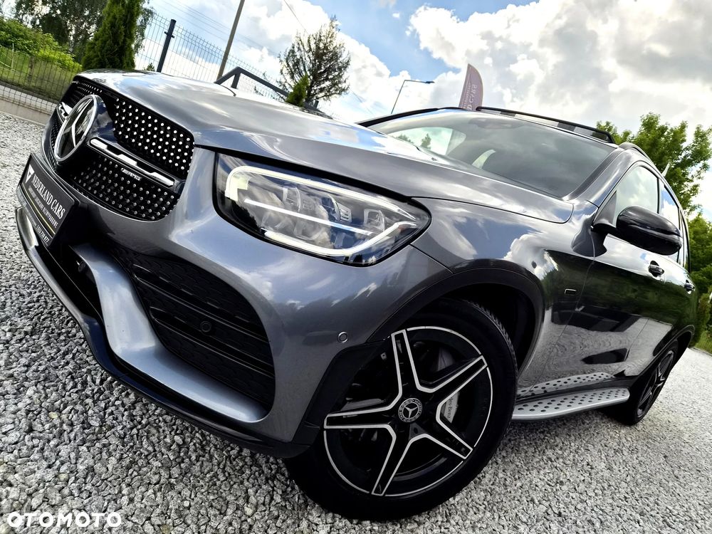 Mercedes-Benz GLC 300 de 4Matic 9G-TRONIC AMG Line Plus - 3