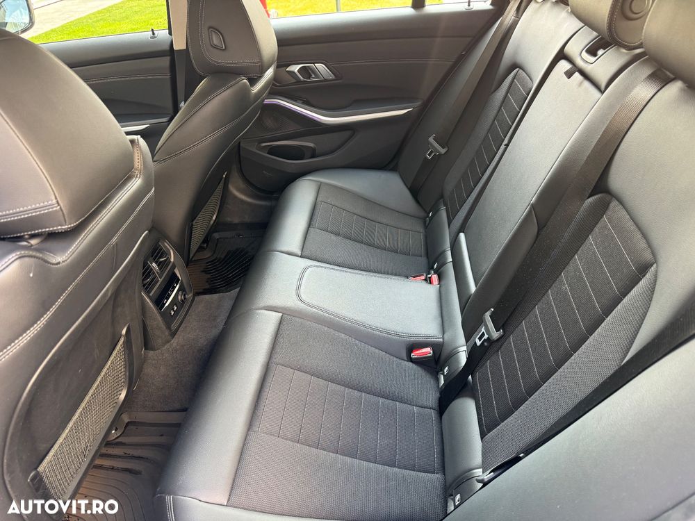 BMW Seria 3 320d xDrive Aut. - 15