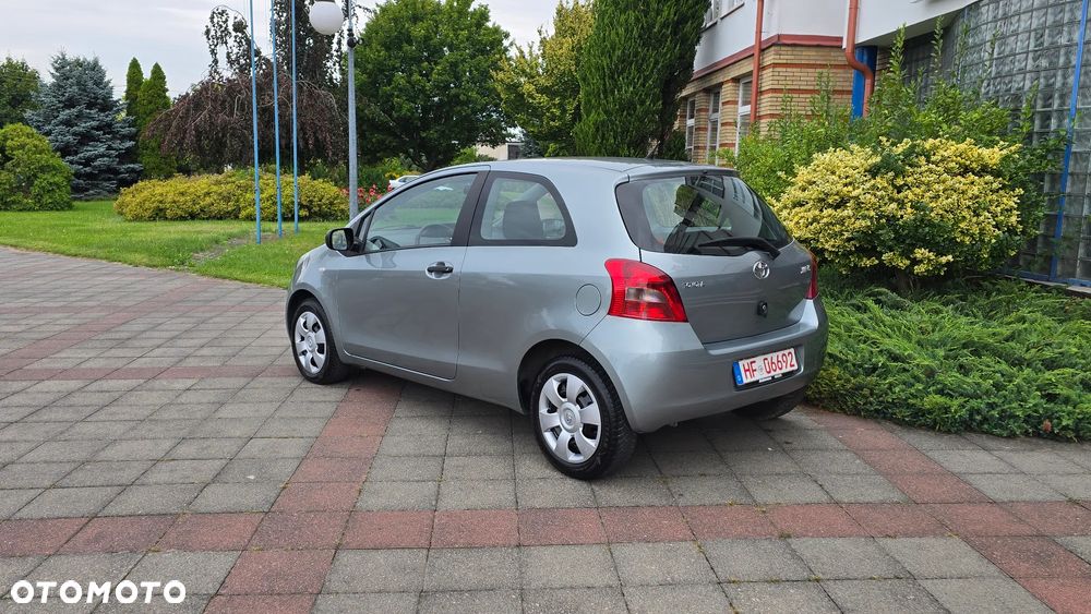 Toyota Yaris - 32