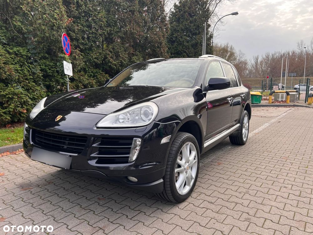 Porsche Cayenne - 1