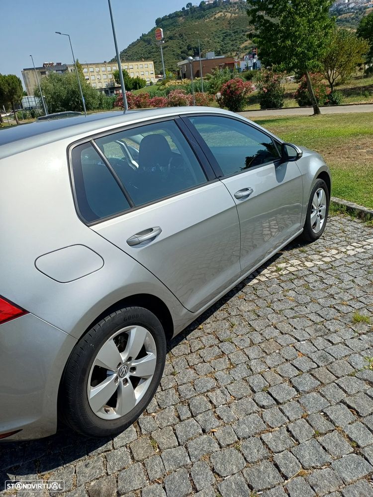 VW Golf 1.6 TDI Trendline - 10