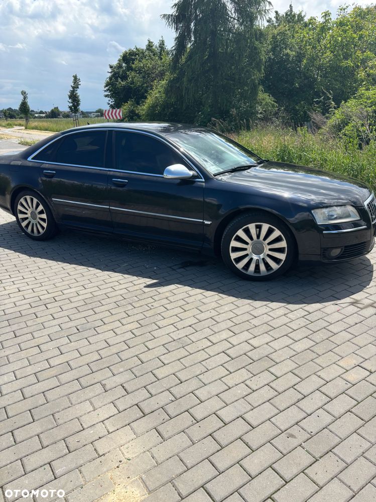 Audi A8 - 7