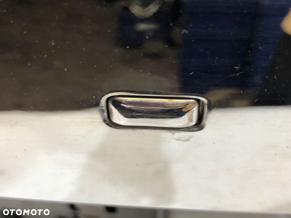 grand cherokee wk2 klapa tył pokrywa bagażnika - 9