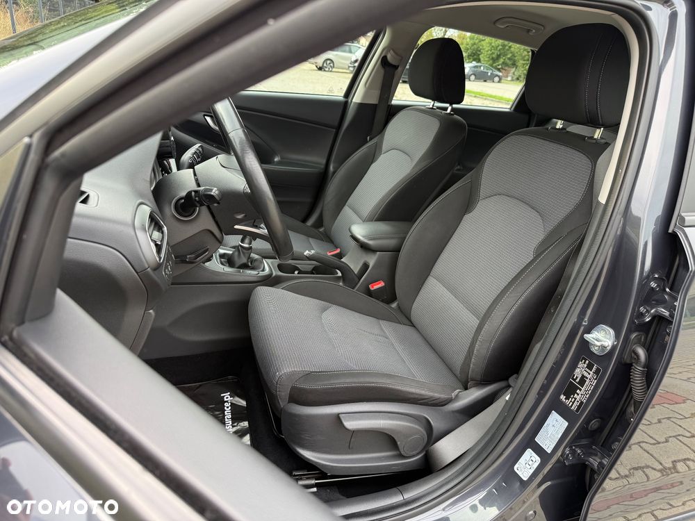 Hyundai i30 1.5 DPI Classic + - 6
