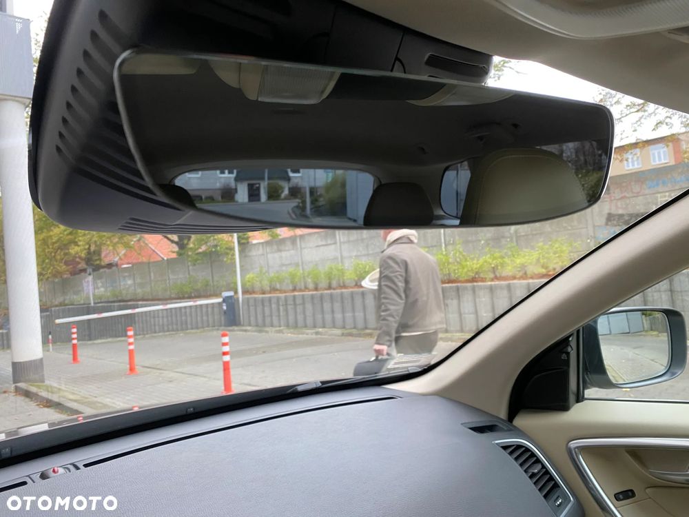 Volvo XC 60 D5 AWD Kinetic - 29