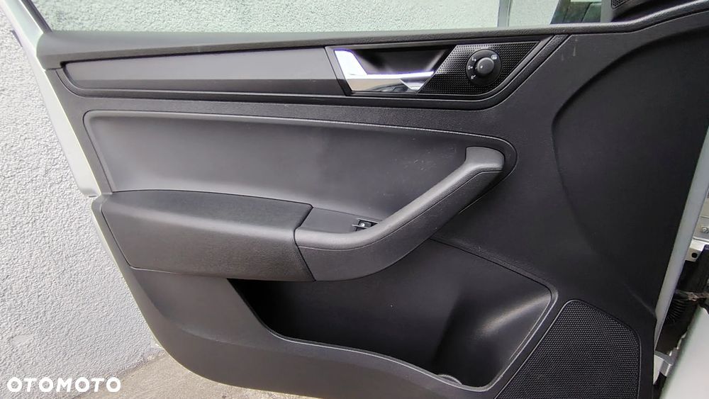 Skoda RAPID 1.0 TSI Ambition - 31