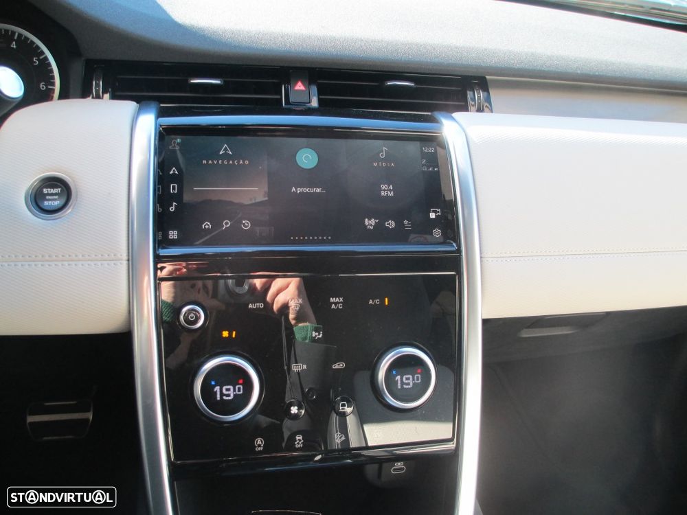 Land Rover Discovery Sport 1.5 I3 P300e AWD R-Dynamic SE - 22