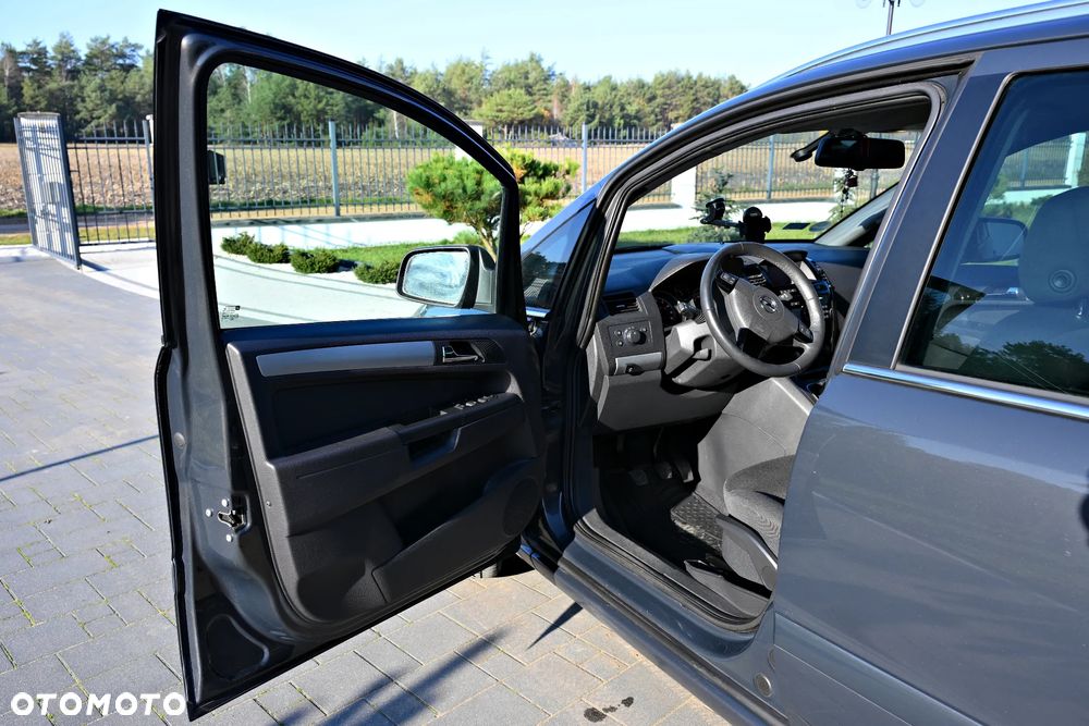 Opel Zafira 1.8 - 7