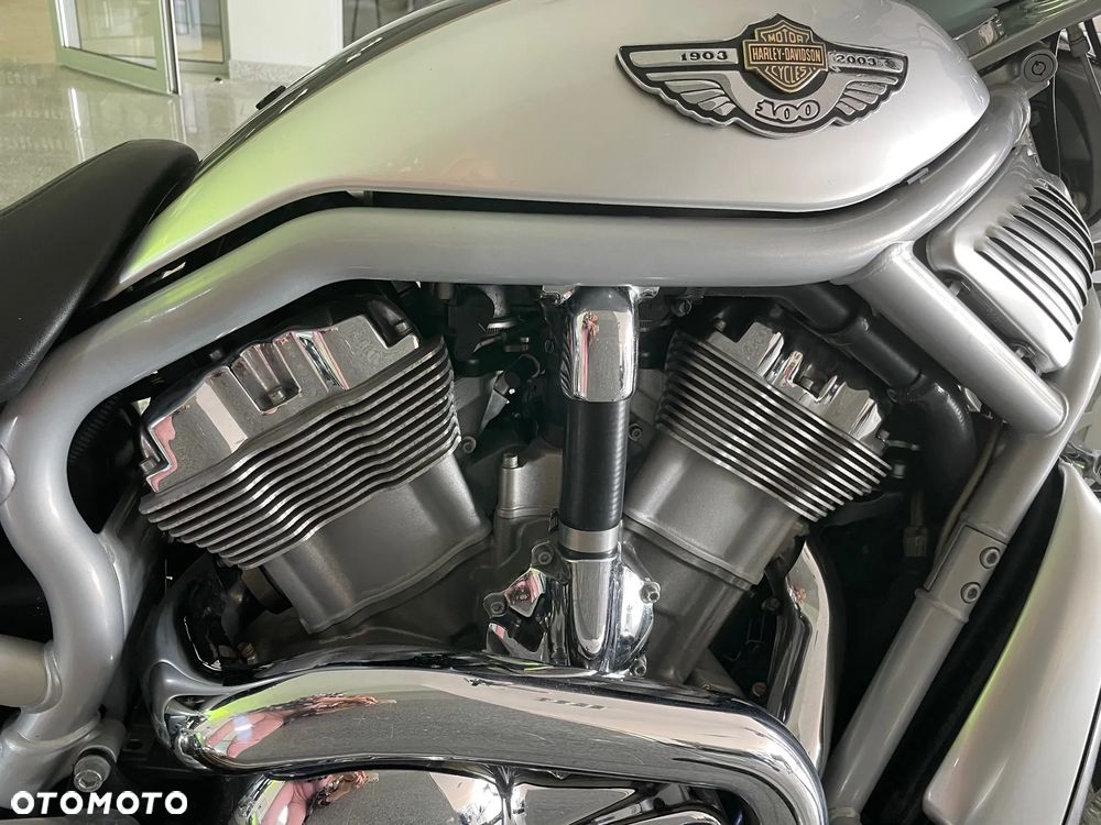 Harley-Davidson V-Rod Street Rod - 16