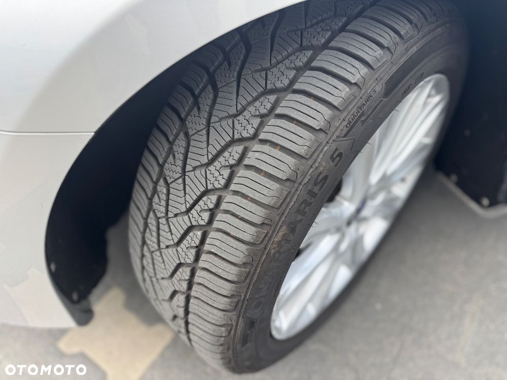 Volvo V40 D2 Momentum - 7