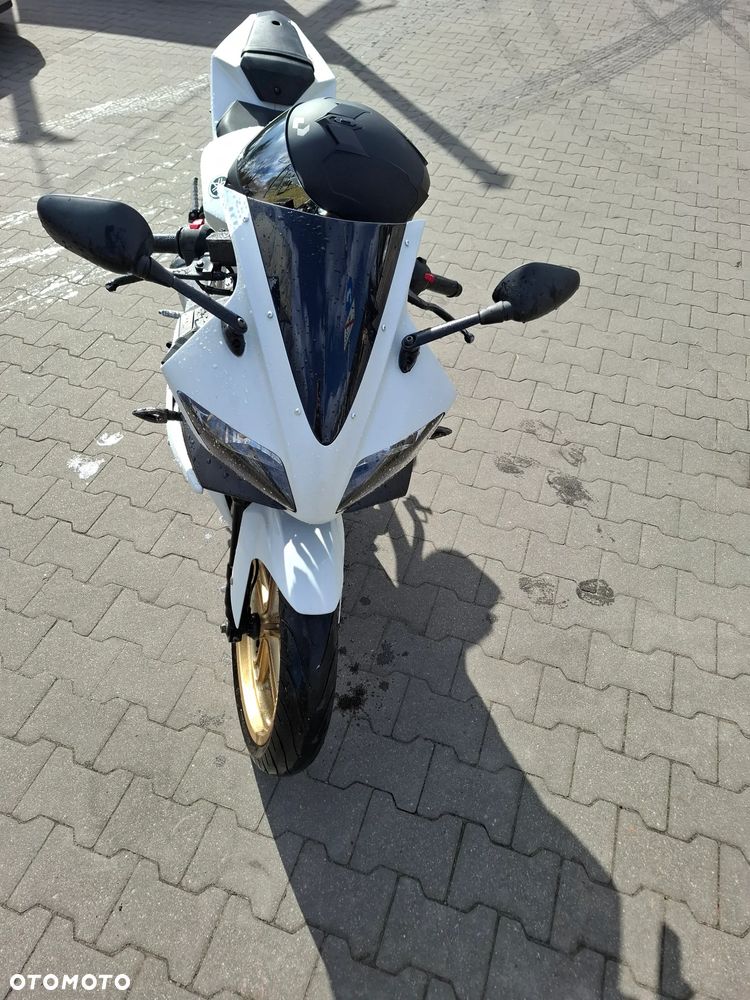 Yamaha YZF - 3
