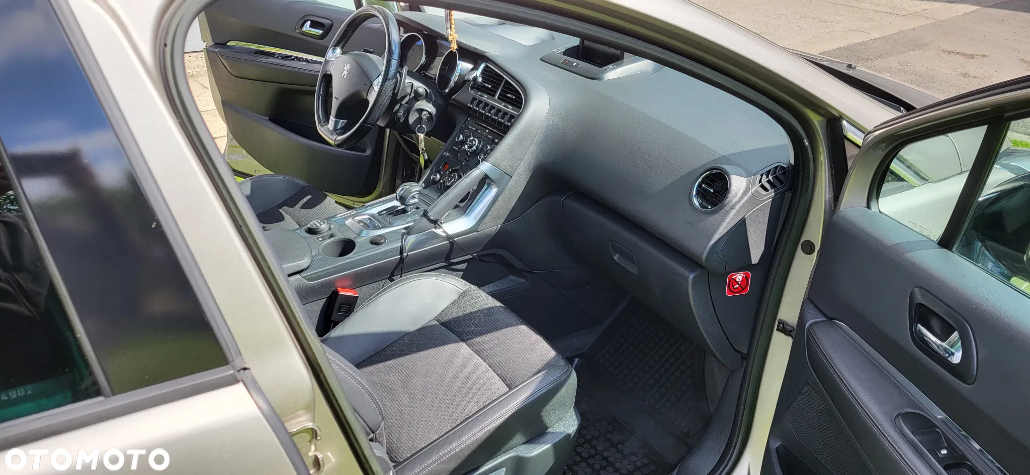 Peugeot 3008 2.0 HDi HYbrid4 - 10