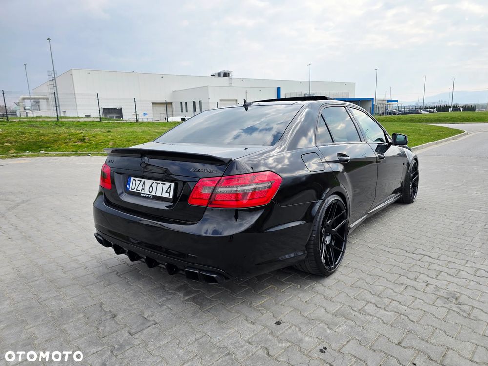 Mercedes-Benz Klasa E 63 AMG AMG Speedshift 7G-MCT - 11