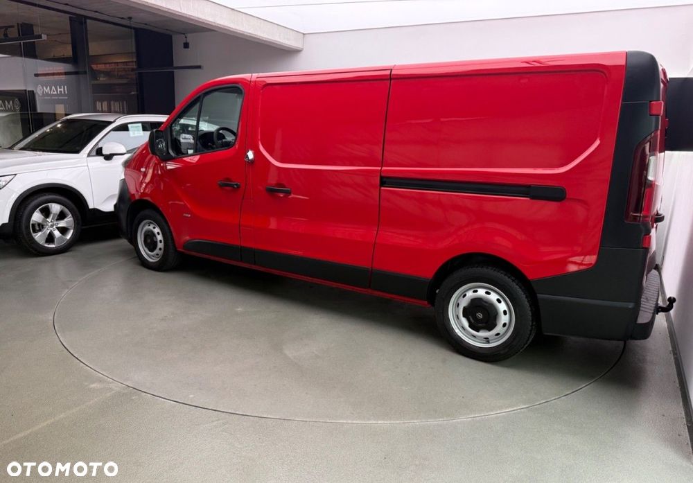 Opel Vivaro - 8