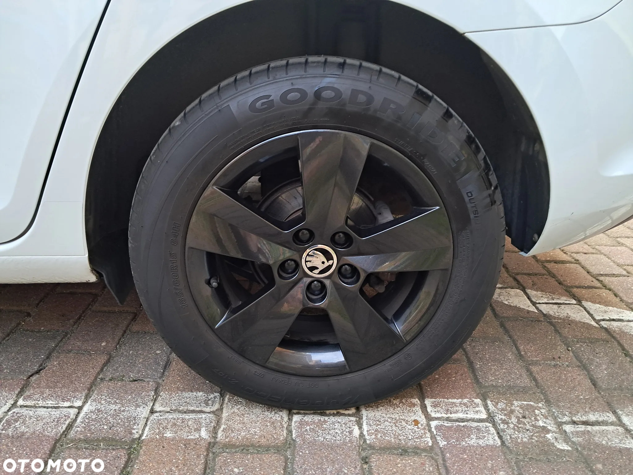 Skoda RAPID Spb 1.2 TSI Ambition - 23