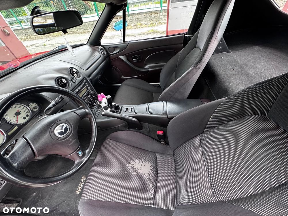 Mazda MX-5 1.6i 16V - 12