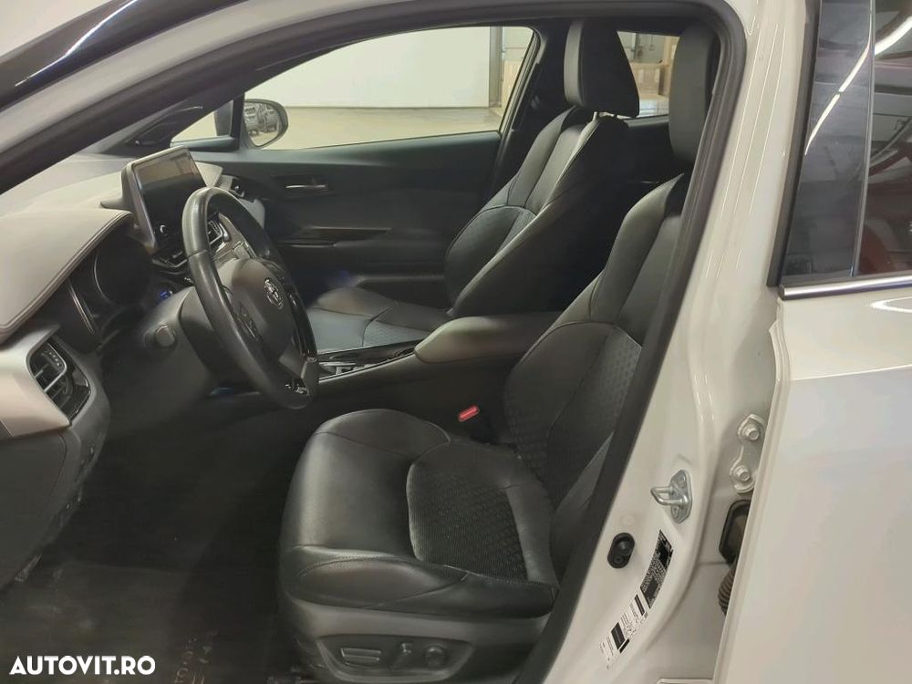 Toyota C-HR - 3