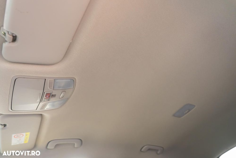 Hyundai IONIQ 1.6 GDI Premium - 21