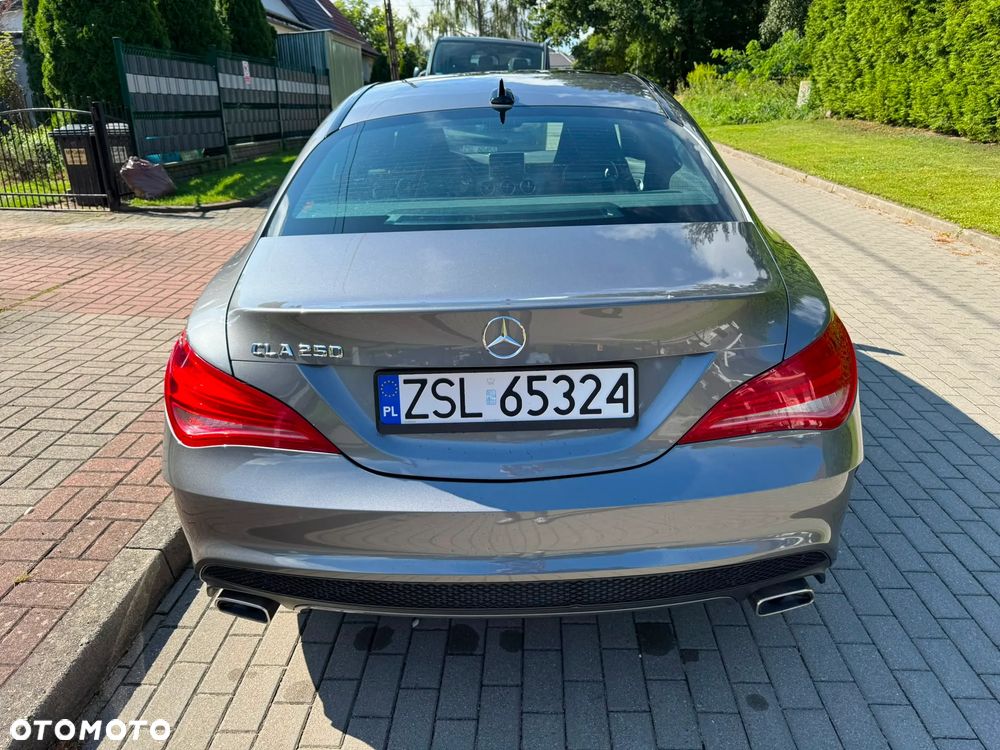 Mercedes-Benz CLA 250 7G-DCT AMG Line - 9