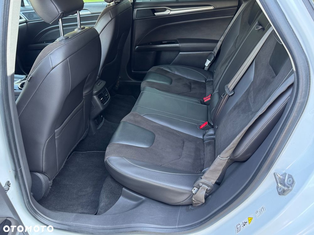 Ford Mondeo 2.0 TDCi Bi-Turbo PowerShift-Aut Titanium - 26