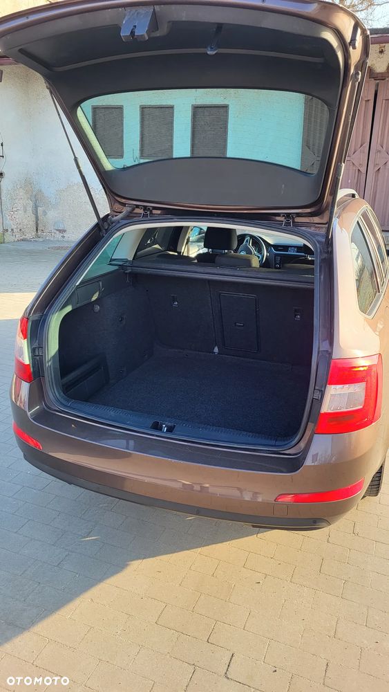 Skoda Octavia 1.4 TSI Style DSG - 6