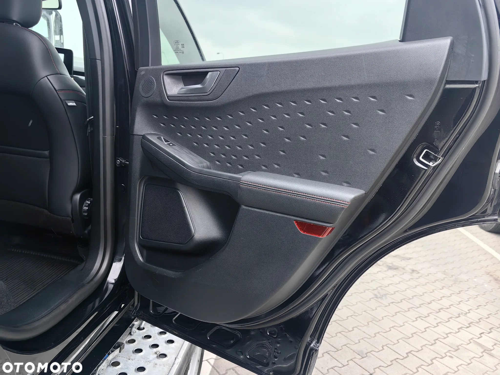 Ford Kuga 2.0 EcoBlue 4x4 ST-LINE - 25