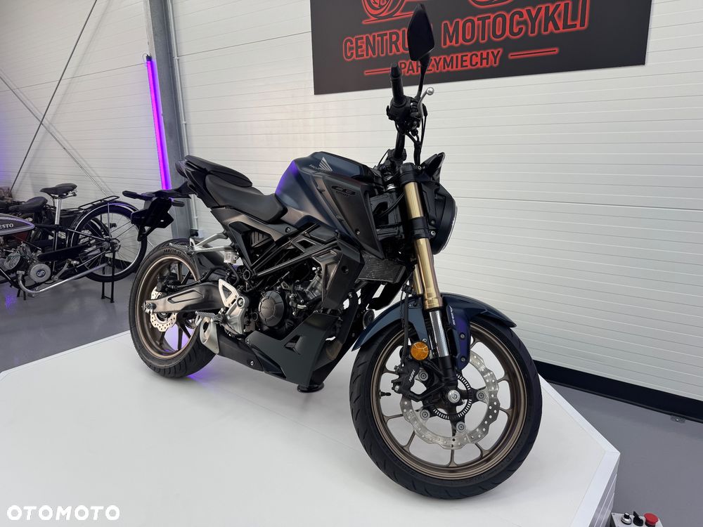 Honda CB - 3