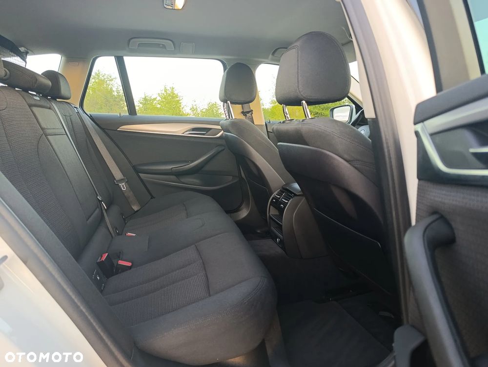 BMW Seria 5 520d - 18
