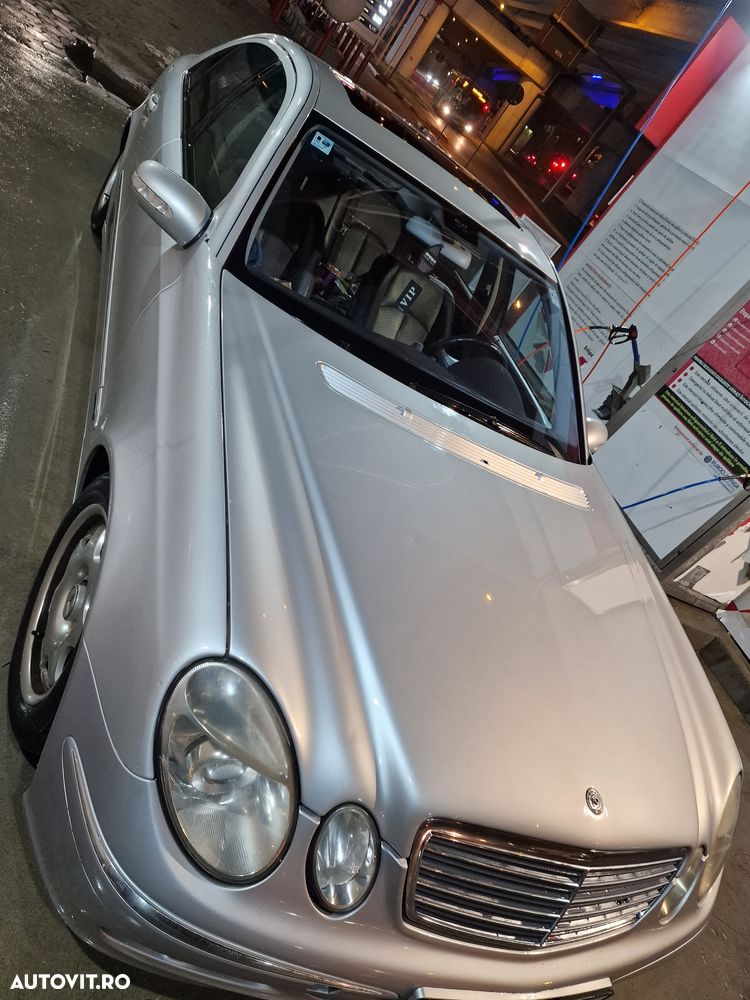 Mercedes-Benz E - 10