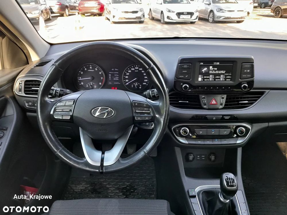 Hyundai i30 1.4 Classic + - 11