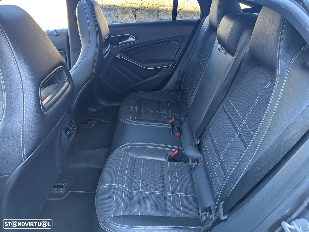 Mercedes-Benz CLA 220 d 7G-DCT Peak Edition - 12