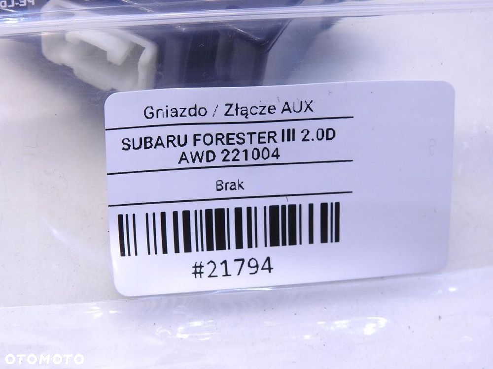 GNIAZDO AUX SUBARU FORESTER III - 8